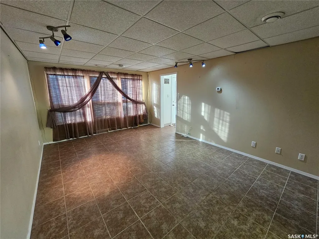 807 3rd Avenue W Meadow Lake SK S9X 1A2