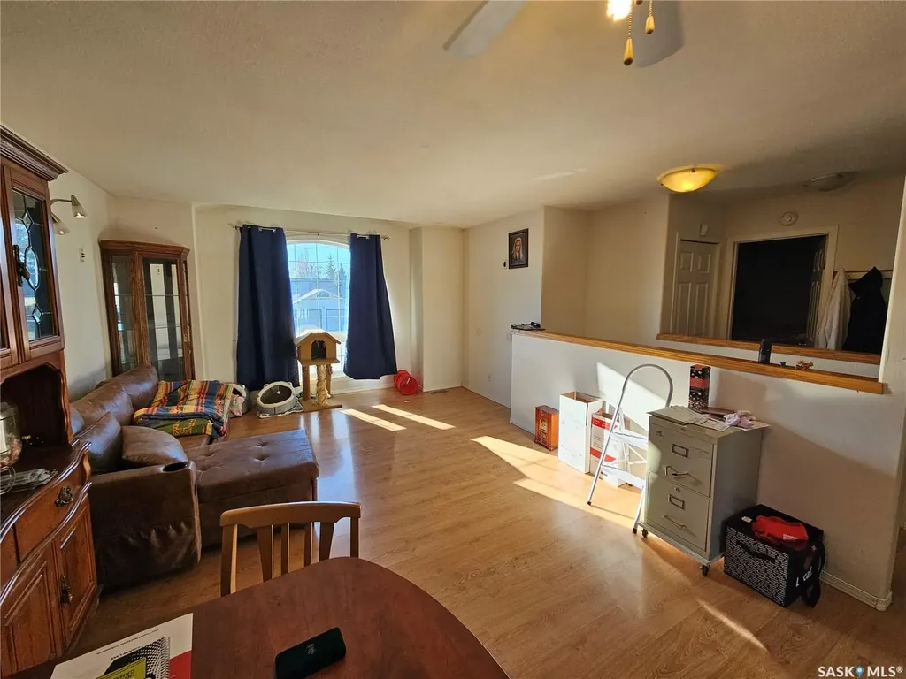 807 3rd Avenue W Meadow Lake SK S9X 1A2