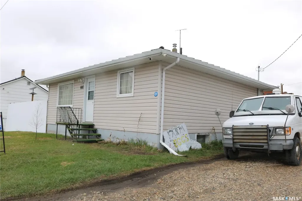 603 Gordon Street Moosomin SK S0G 3N0