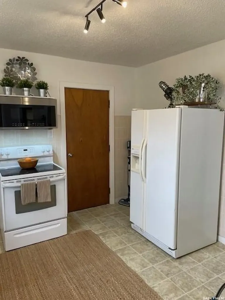 410 1st Street Kipling SK S0G 2S0