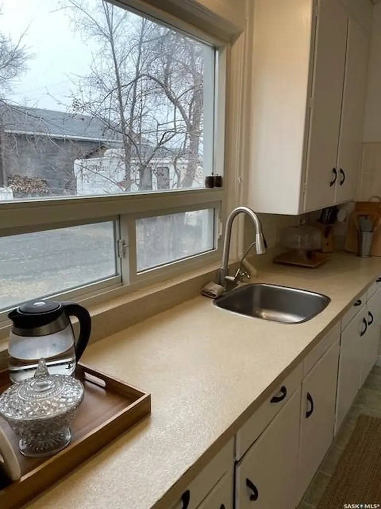 410 1st Street Kipling SK S0G 2S0