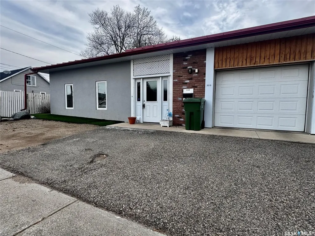 353 Maple Avenue Yorkton SK S3N 1X2