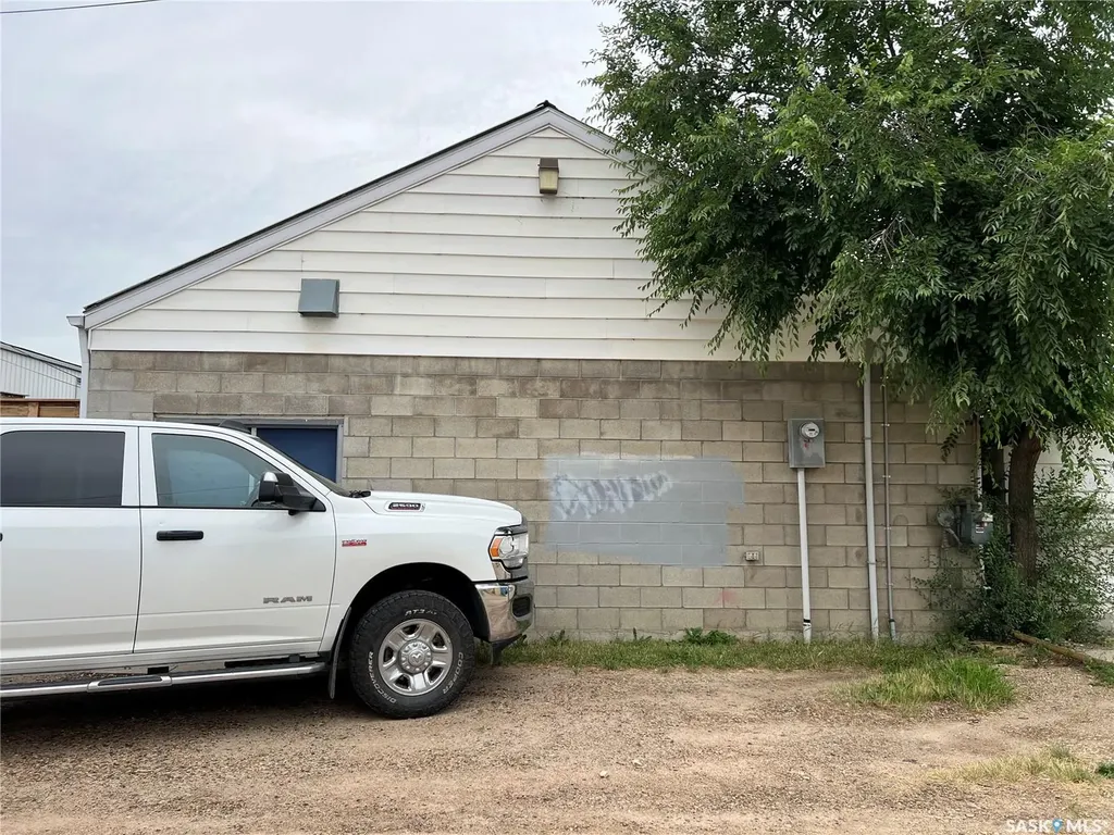 224 Centre Street Meadow Lake SK S9X 1Z7