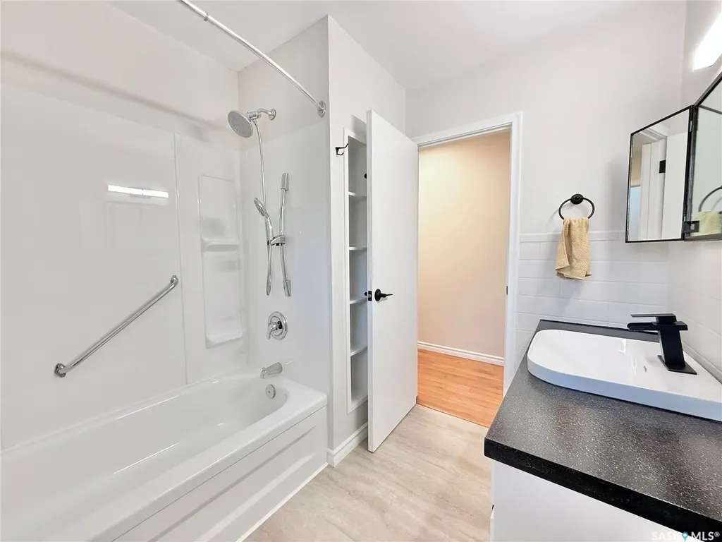 201 Ottawa Street Davidson SK S0G 1A0