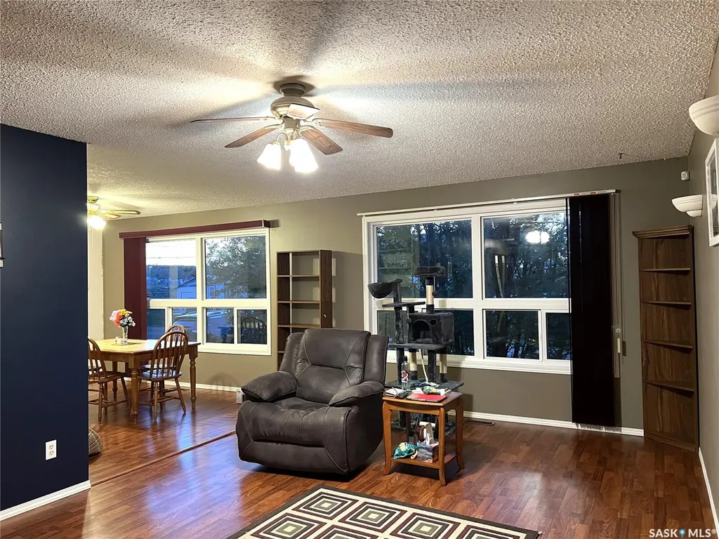 904 Railway Avenue Loon Lake SK S0M 1L0