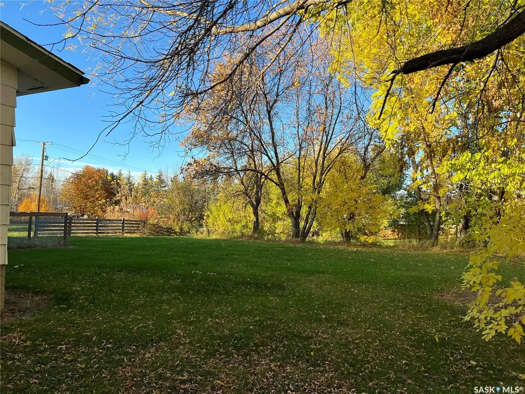 904 Railway Avenue Loon Lake SK S0M 1L0