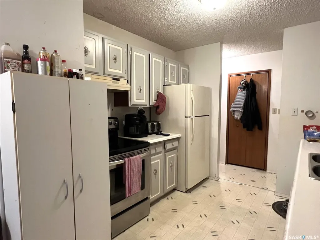 904 Railway Avenue Loon Lake SK S0M 1L0