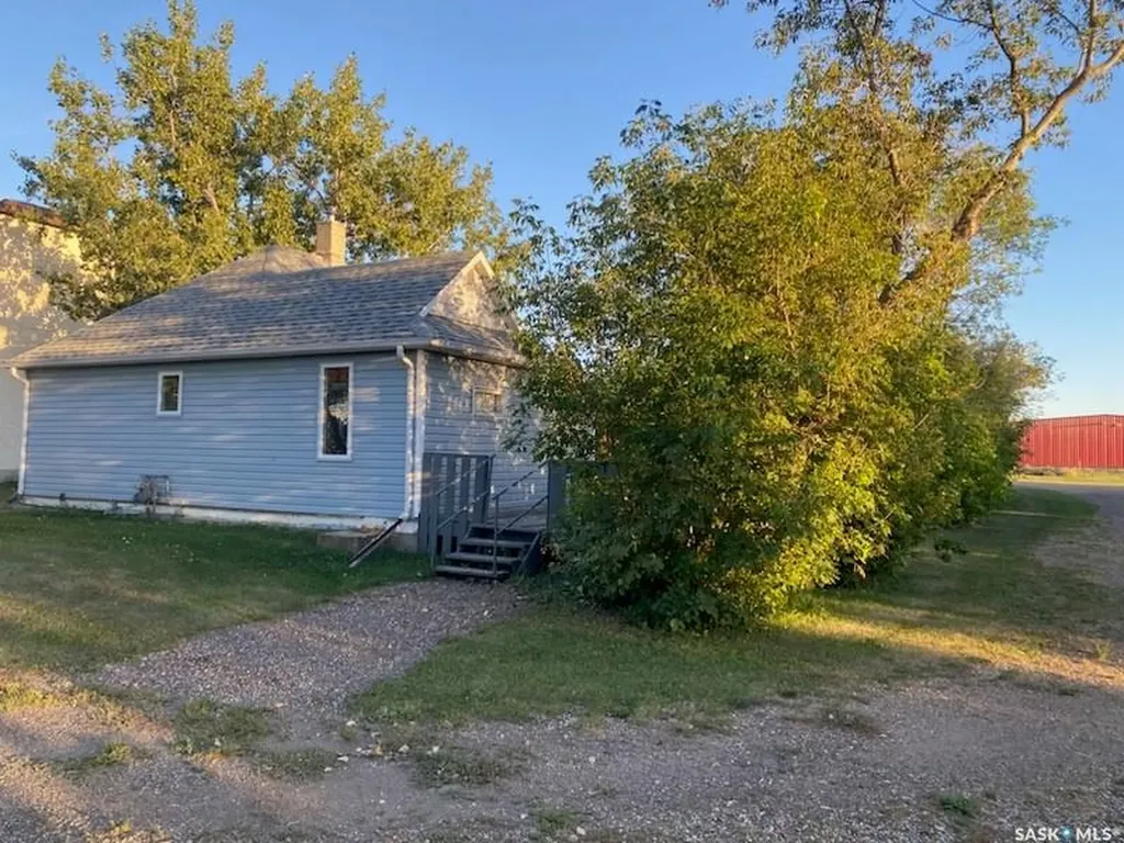 301 Shurygalo Road Bienfait SK S0C 0M0