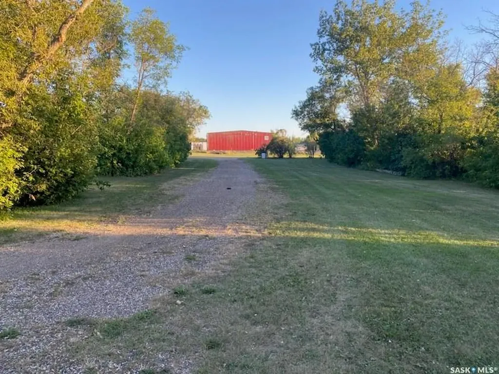 301 Shurygalo Road Bienfait SK S0C 0M0