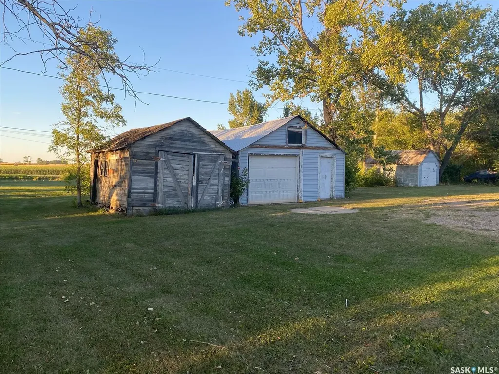 301 Shurygalo Road Bienfait SK S0C 0M0