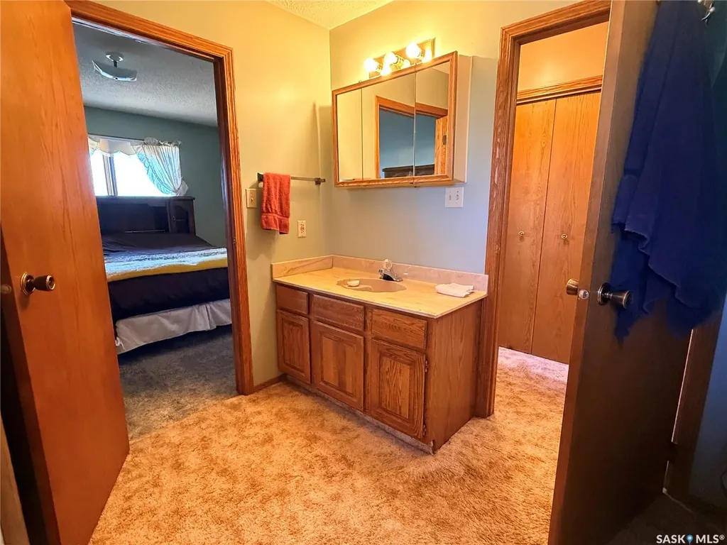 4419 Centre Street Cadillac SK S0N 0K0