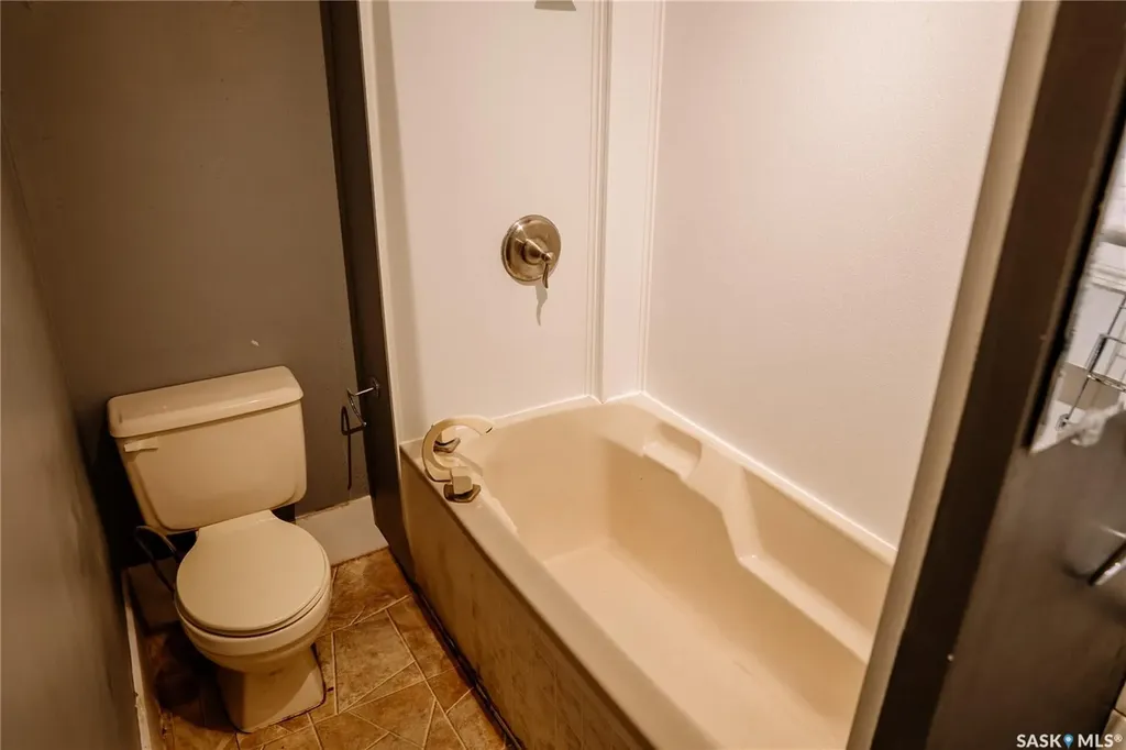 1174 Albert Street Regina SK S4R 2R1