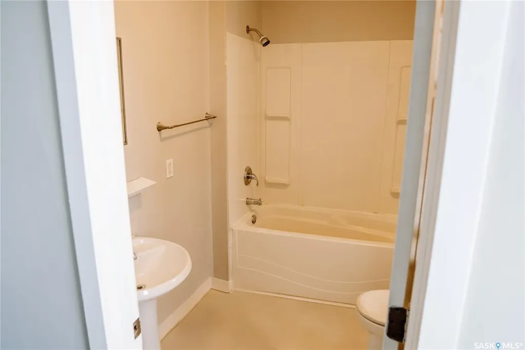 1174 Albert Street Regina SK S4R 2R1