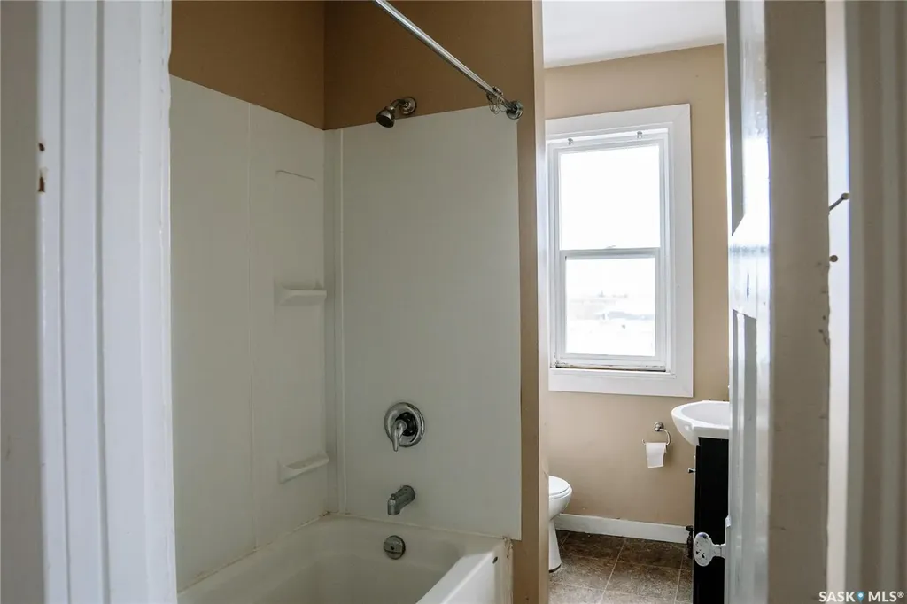 1174 Albert Street Regina SK S4R 2R1