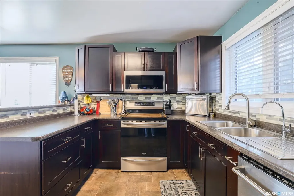 502 Main Street Delisle SK S0L 0P0