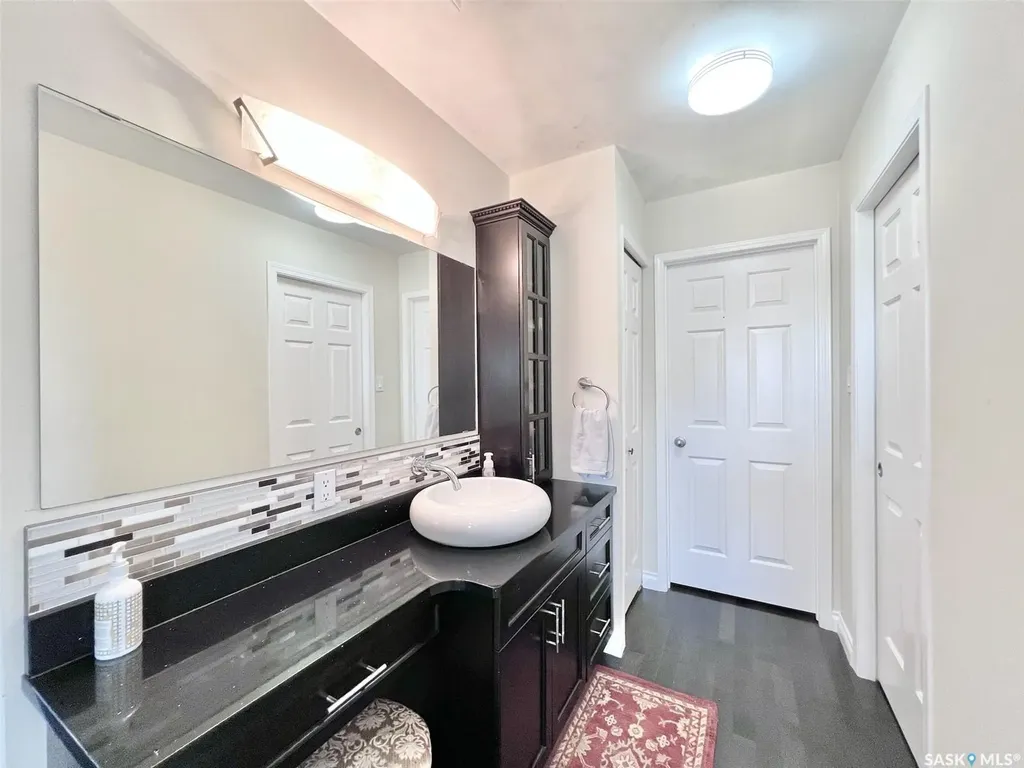 5 Poplar Place Outlook SK S0L 2N0