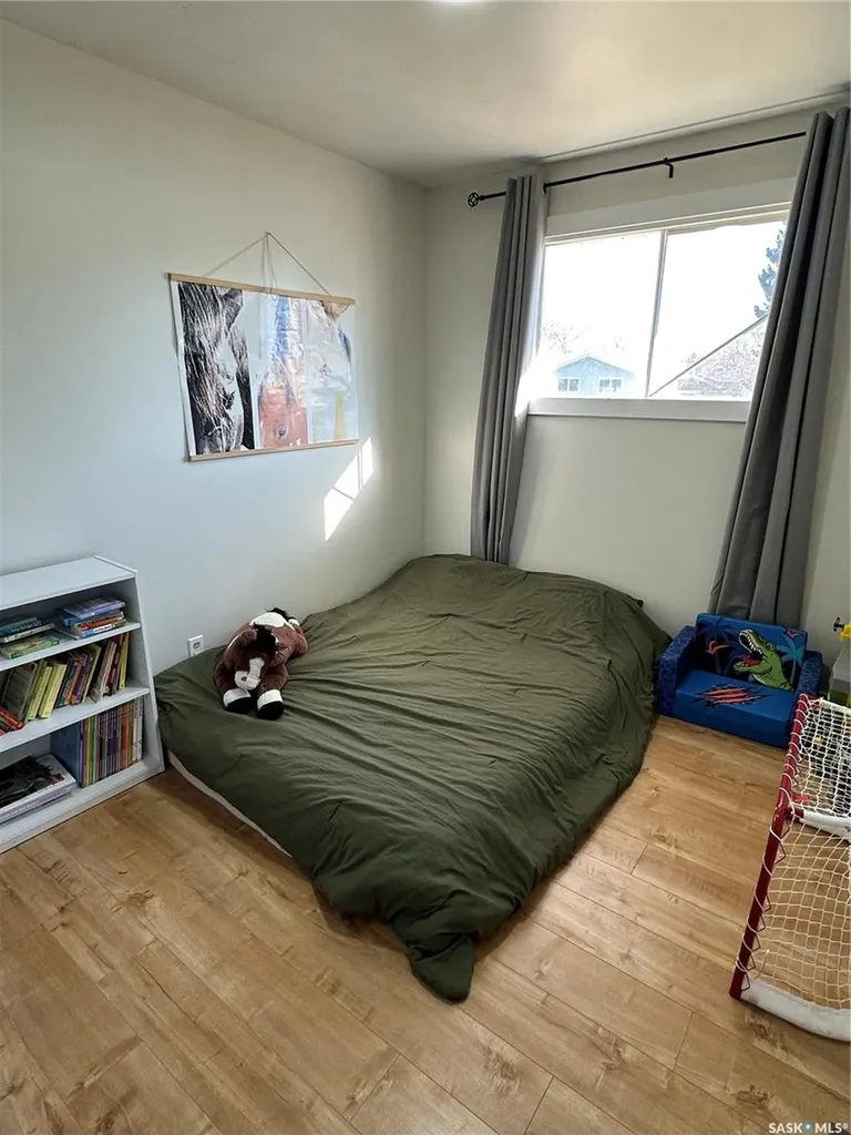 8368 Howard Avenue Gull Lake SK S0N 1A0