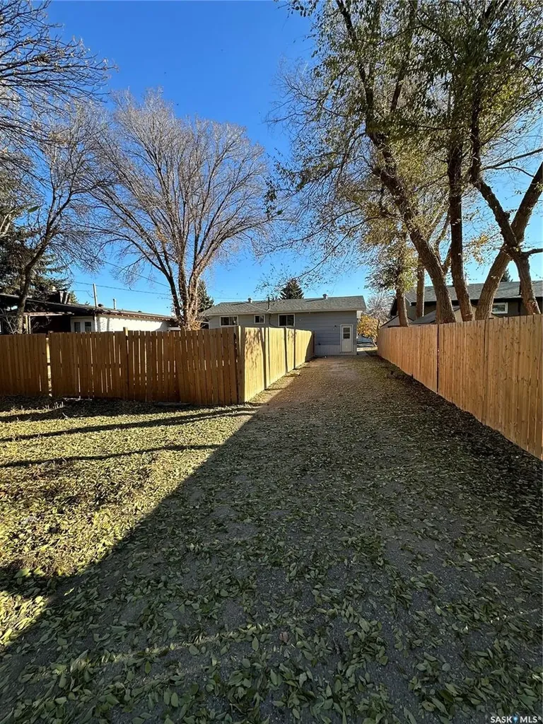 8368 Howard Avenue Gull Lake SK S0N 1A0