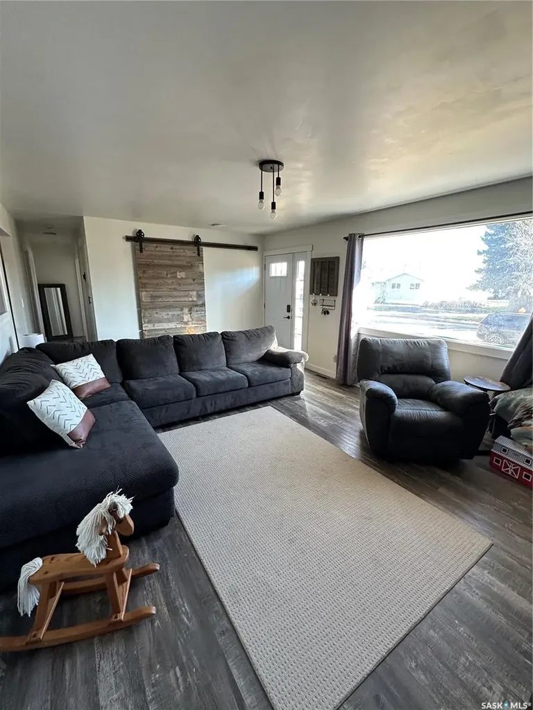 8368 Howard Avenue Gull Lake SK S0N 1A0