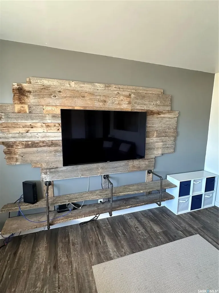 8368 Howard Avenue Gull Lake SK S0N 1A0