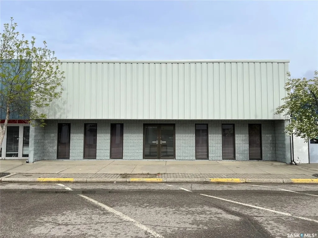 306 Centre Street Meadow Lake SK S9X 1L8