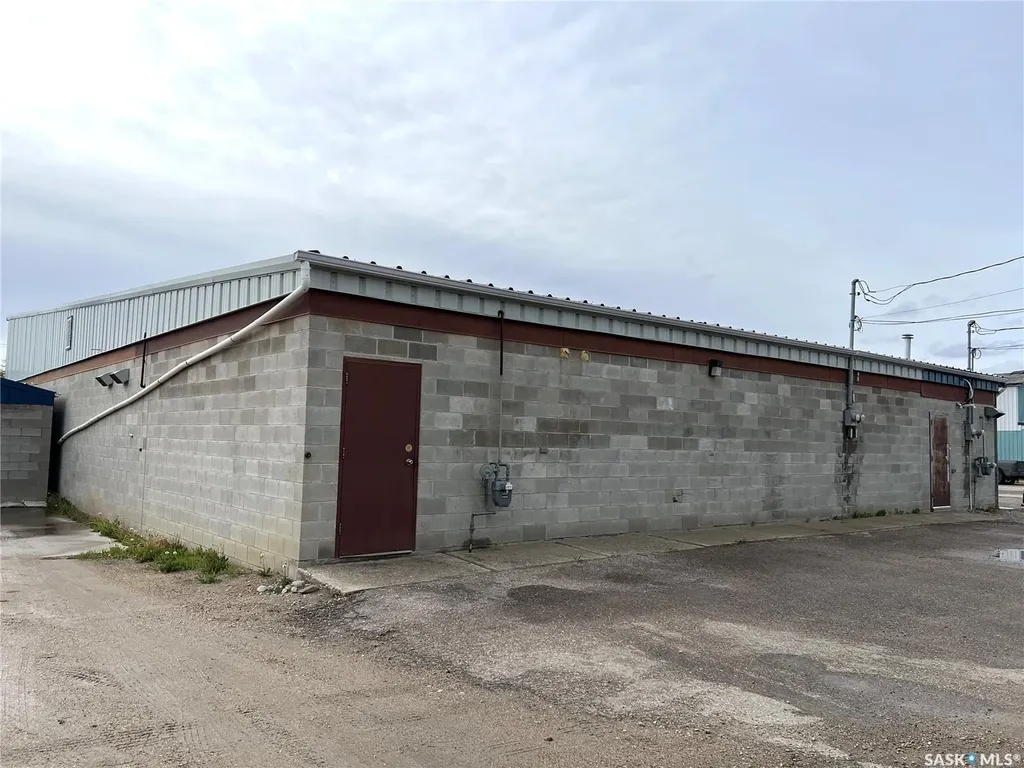 306 Centre Street Meadow Lake SK S9X 1L8