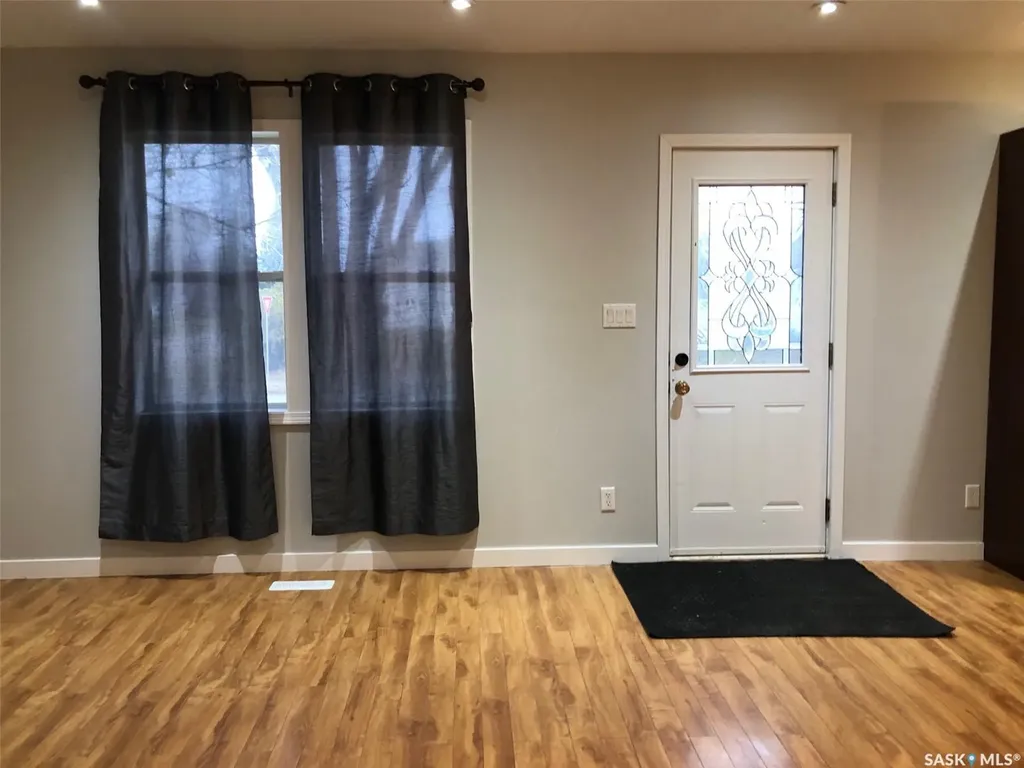 240 3rd Avenue W Canora SK S0A 0L0