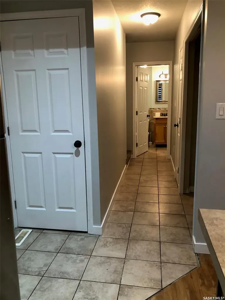 240 3rd Avenue W Canora SK S0A 0L0