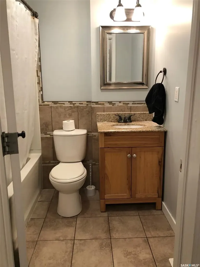 240 3rd Avenue W Canora SK S0A 0L0