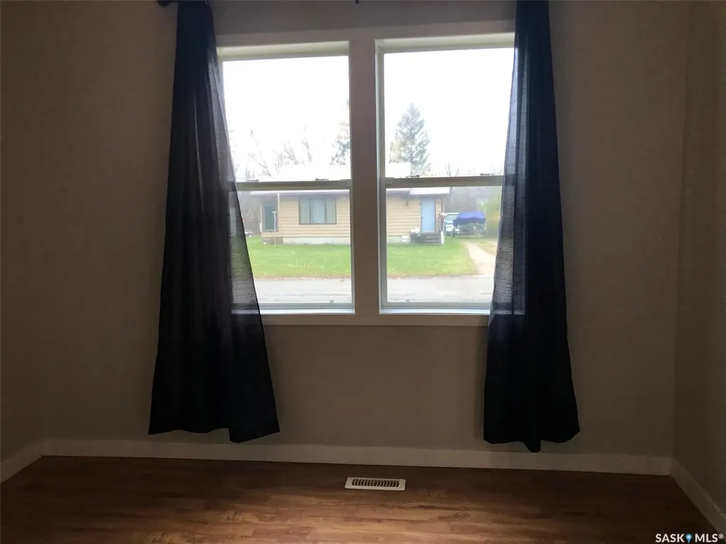 240 3rd Avenue W Canora SK S0A 0L0
