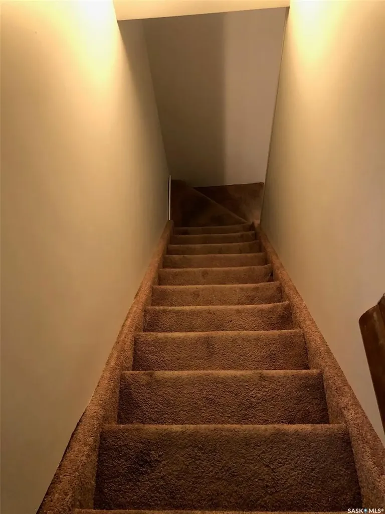 240 3rd Avenue W Canora SK S0A 0L0