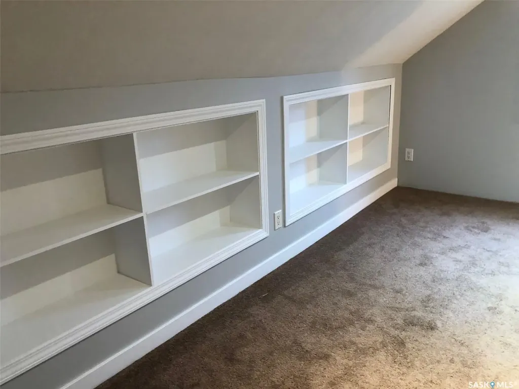 240 3rd Avenue W Canora SK S0A 0L0