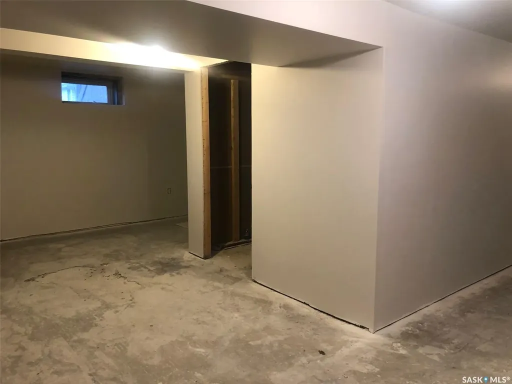 240 3rd Avenue W Canora SK S0A 0L0