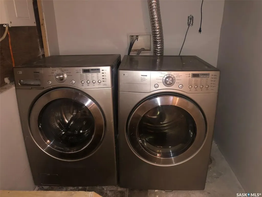 240 3rd Avenue W Canora SK S0A 0L0