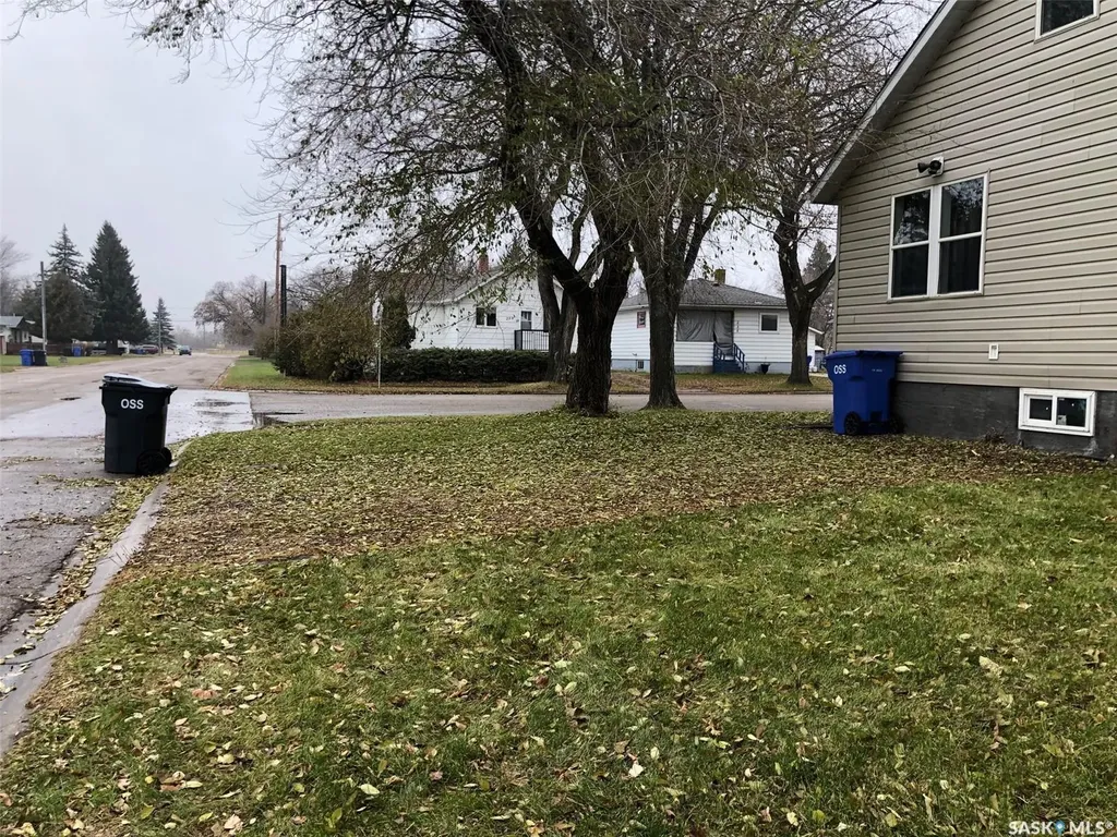240 3rd Avenue W Canora SK S0A 0L0