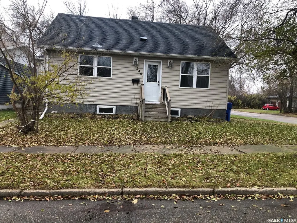 240 3rd Avenue W Canora SK S0A 0L0