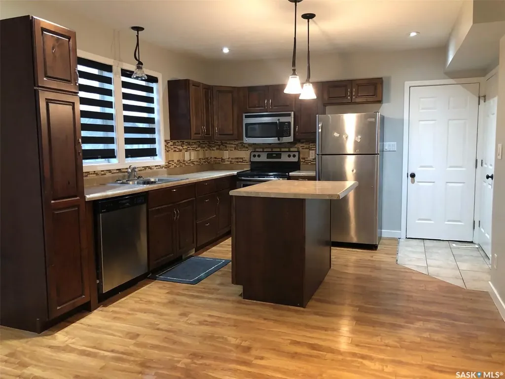 240 3rd Avenue W Canora SK S0A 0L0