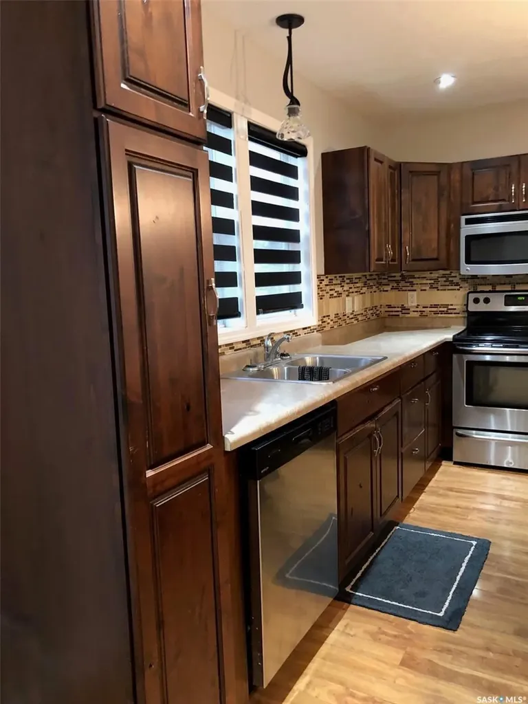 240 3rd Avenue W Canora SK S0A 0L0