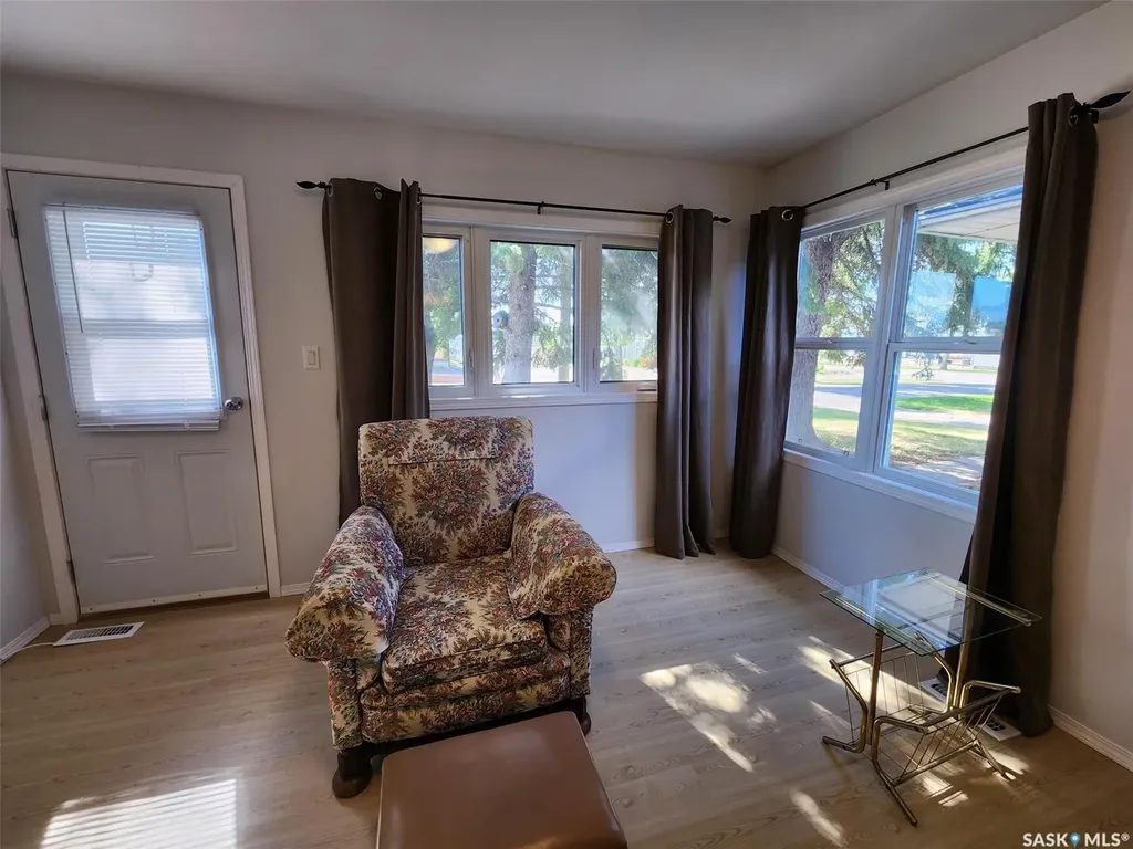 805 Pacific Street Grenfell SK S0G 2B0