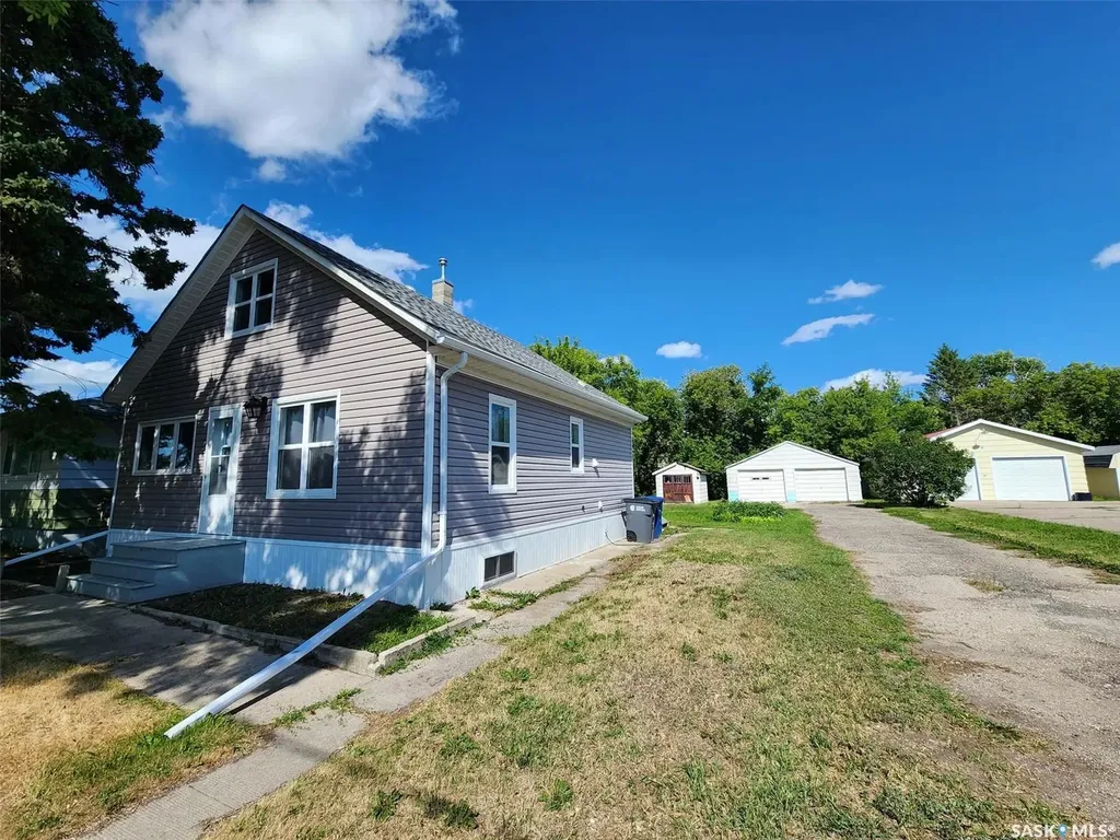 805 Pacific Street Grenfell SK S0G 2B0
