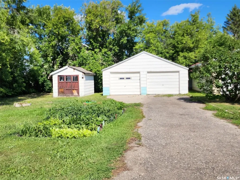 805 Pacific Street Grenfell SK S0G 2B0