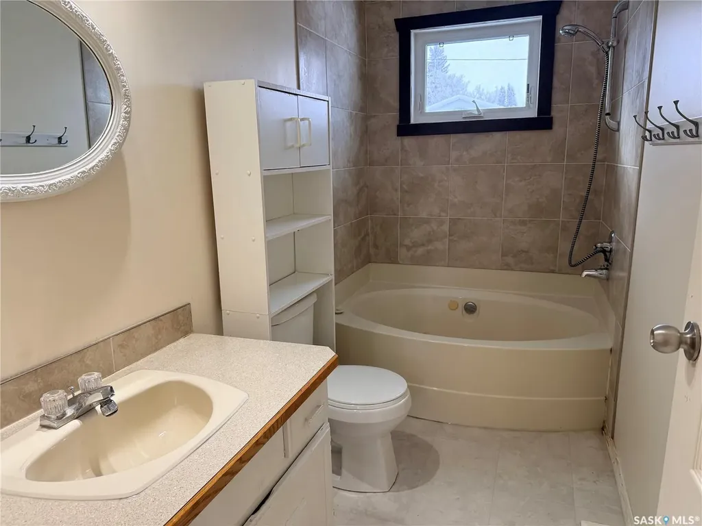 530 First Street Estevan SK S4A 0E8