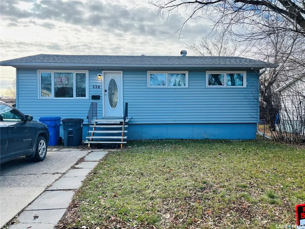 530 First Street Estevan SK S4A 0E8