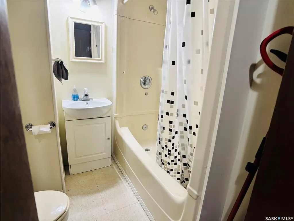 530 First Street Estevan SK S4A 0E8