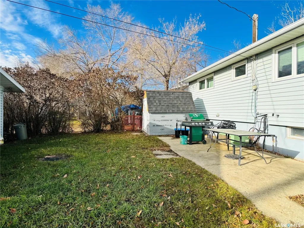 530 First Street Estevan SK S4A 0E8