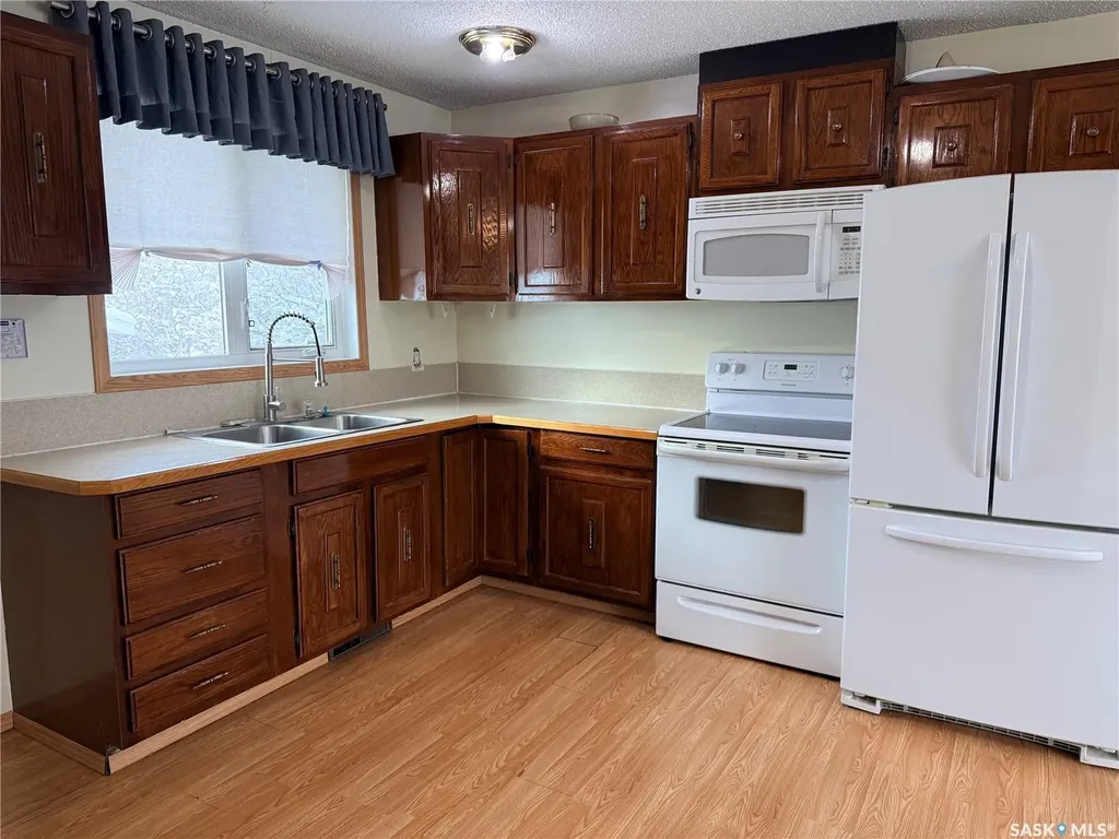 530 First Street Estevan SK S4A 0E8