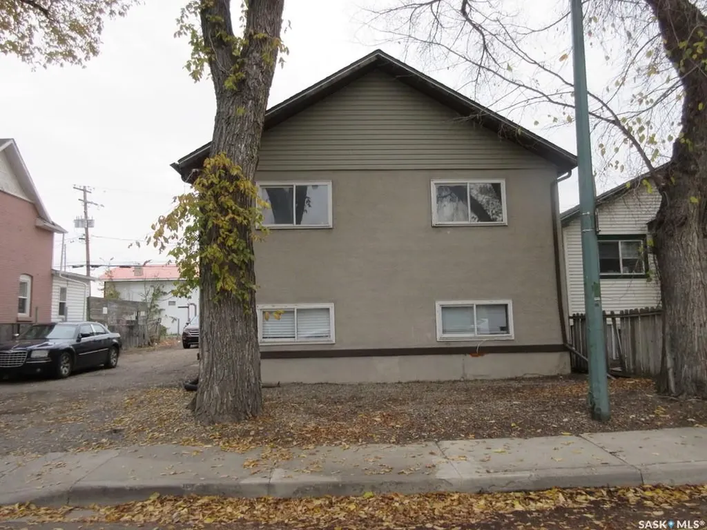 1817 Quebec Street Regina SK S4P 1J6