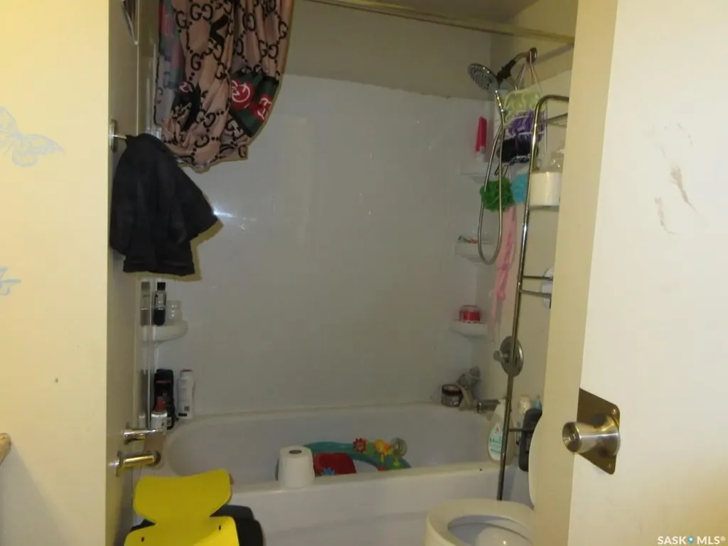 1817 Quebec Street Regina SK S4P 1J6