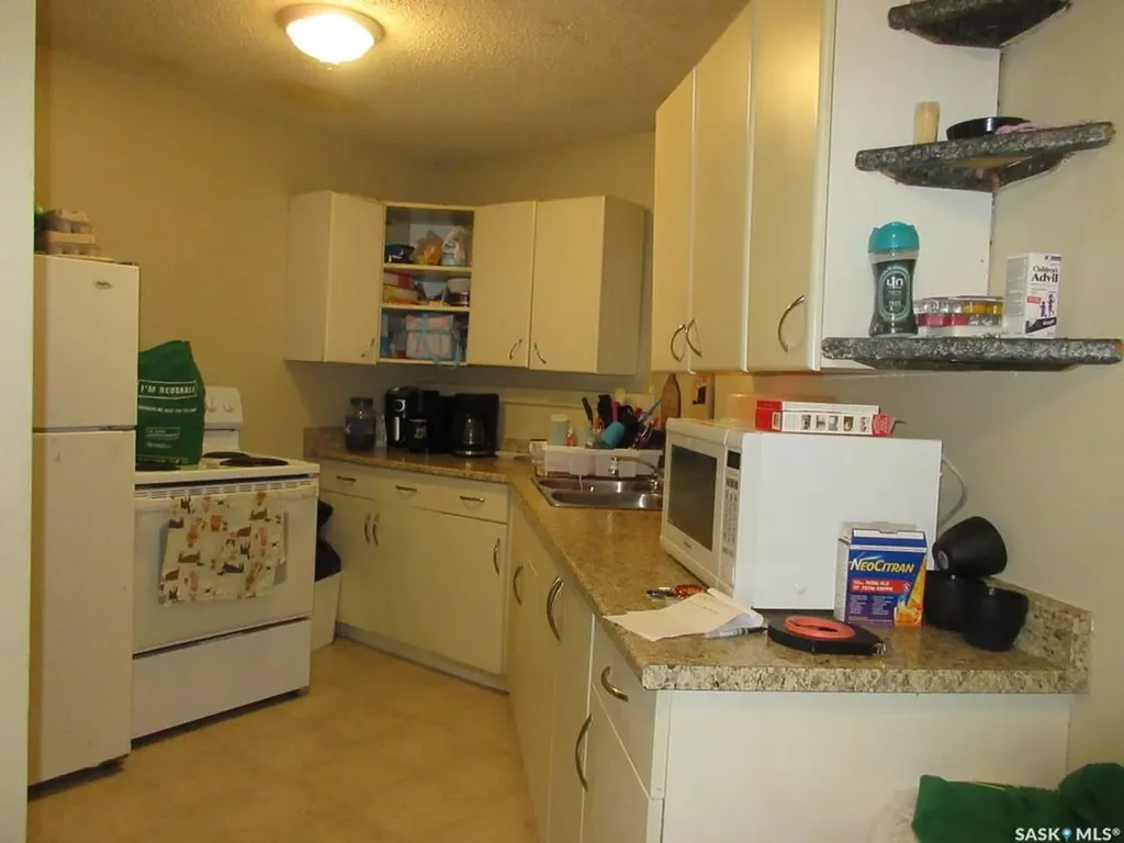 1817 Quebec Street Regina SK S4P 1J6