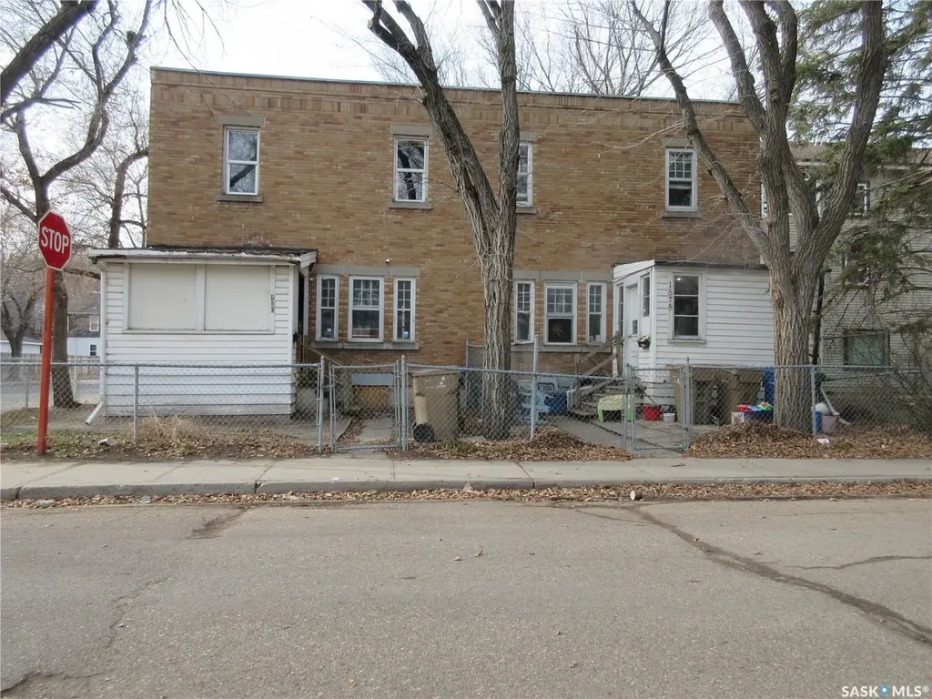 1878-1880 Ottawa Street Regina SK S4P 1P4
